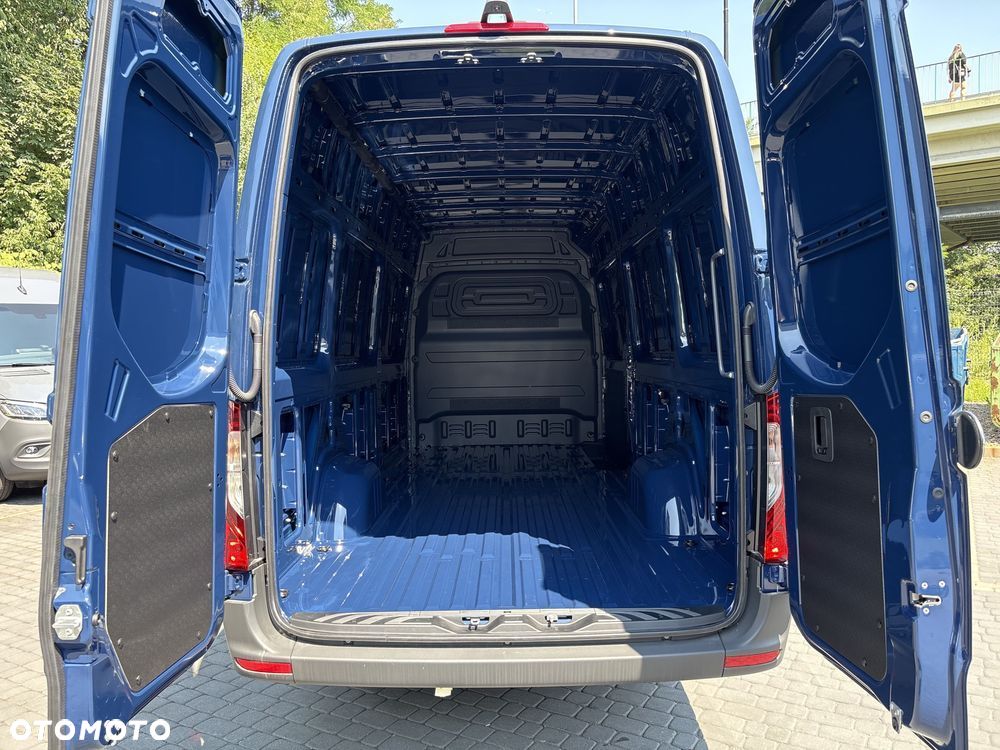 Mercedes-Benz Sprinter 317 CDI Long PRO 9G-Tronic 907.635 14m3 - 11