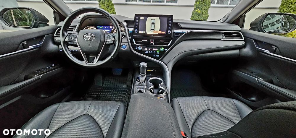 Toyota Camry 2.5 Hybrid Executive CVT - 2