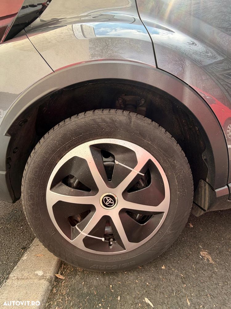 Toyota C-HR 1.8 HSD 4x2 CVT C-ult LED - 11