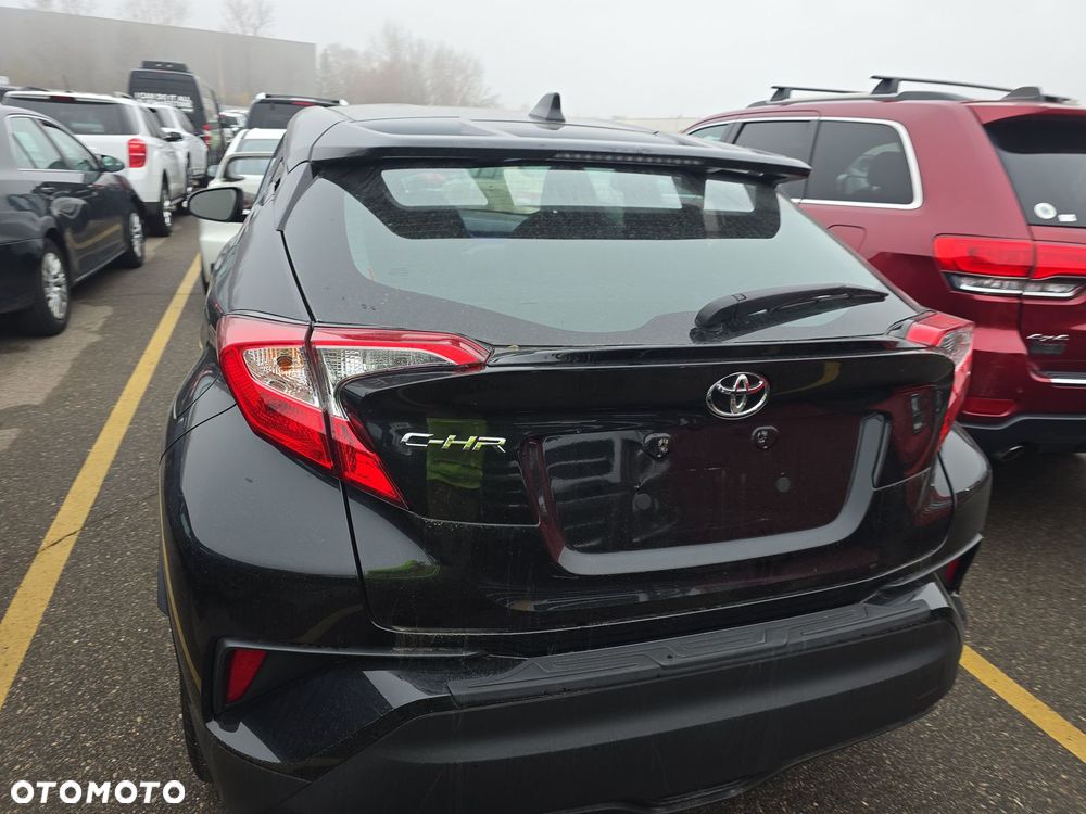 Toyota C-HR - 4