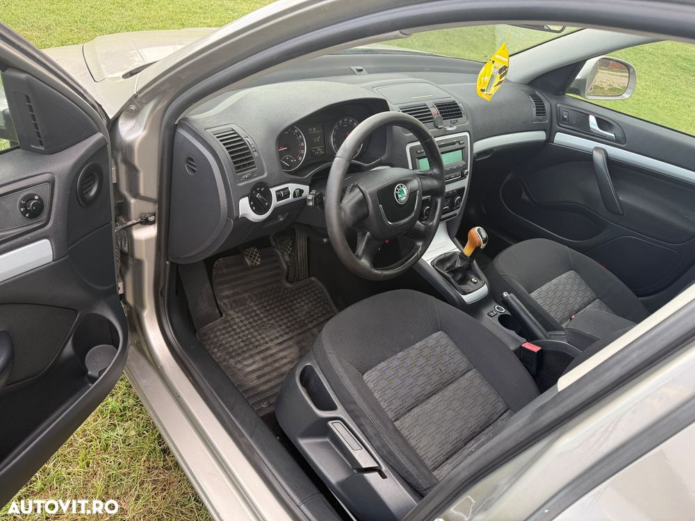 Skoda Octavia 2.0 TDI DPF Elegance - 7