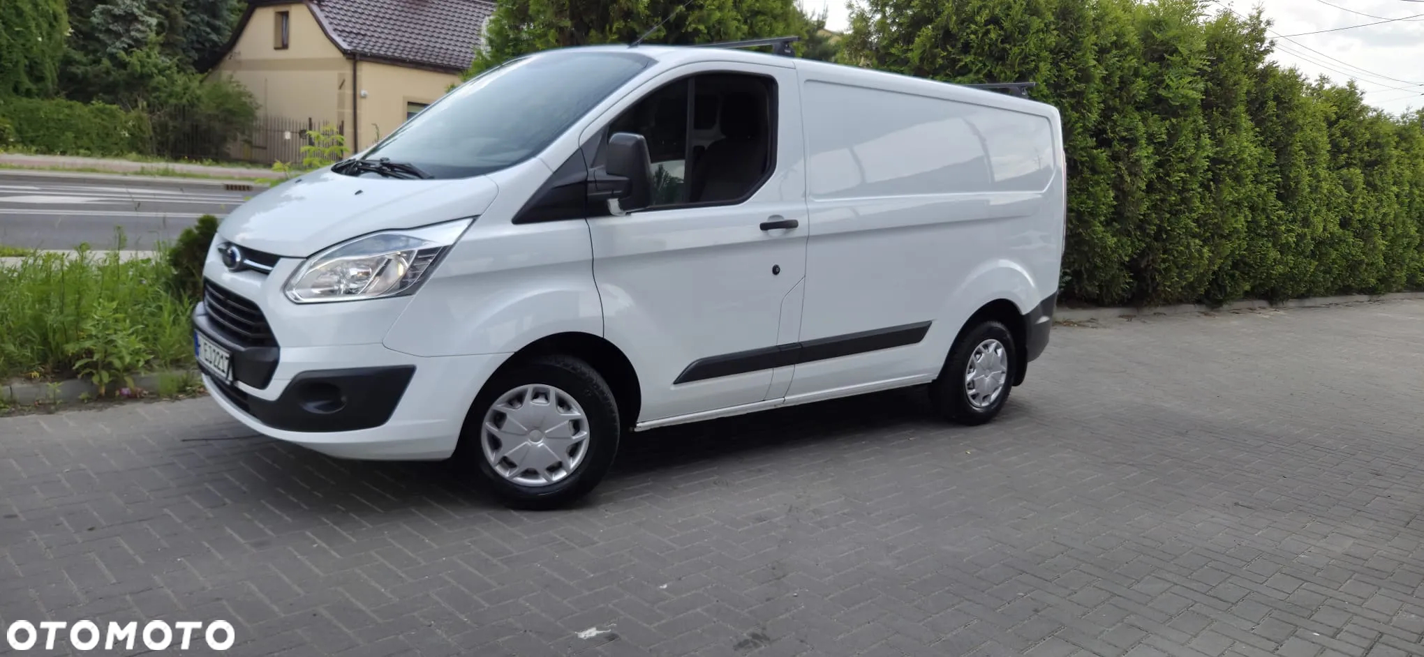 Ford TRANSIT CUSTOM - 23