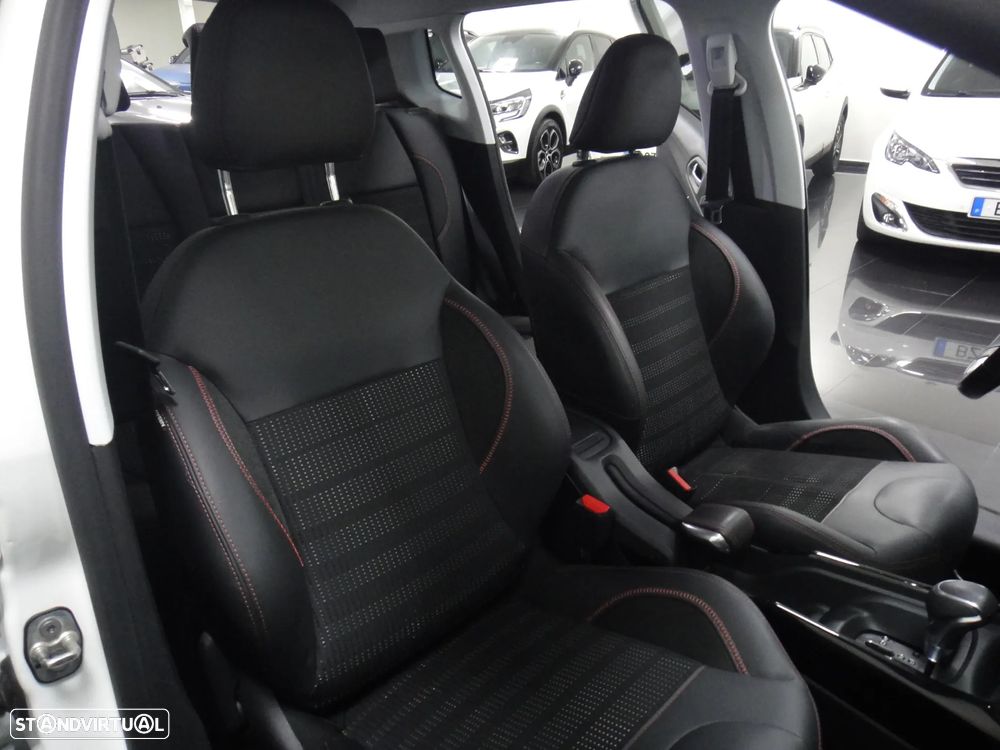 Peugeot 2008 PureTech 110 Stop&Start EAT6 GT-Line Edition - 18