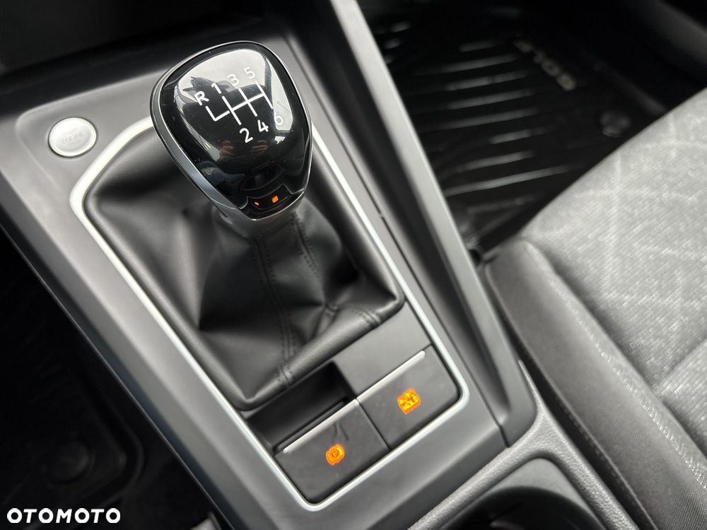 Volkswagen Golf - 15