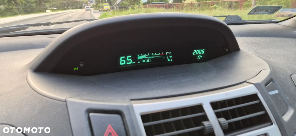 Toyota Yaris 1.33 Luna - 21