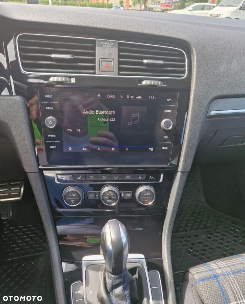 Volkswagen Golf - 18