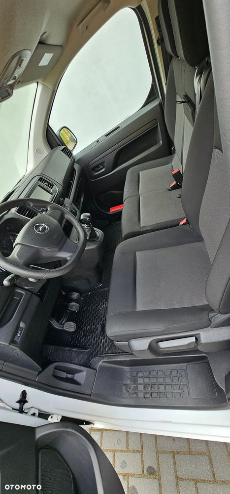 Opel VIVARO - 34