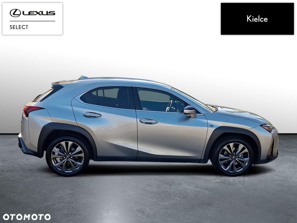 Lexus UX 300h F Sport Design - 7