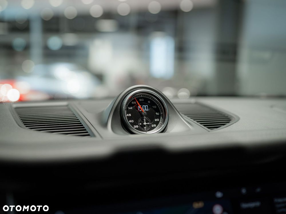 Porsche Macan Turbo - 27