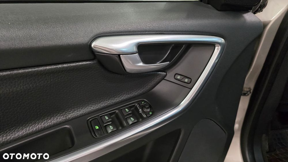 Volvo XC 60 D3 Drive-E Summum - 12