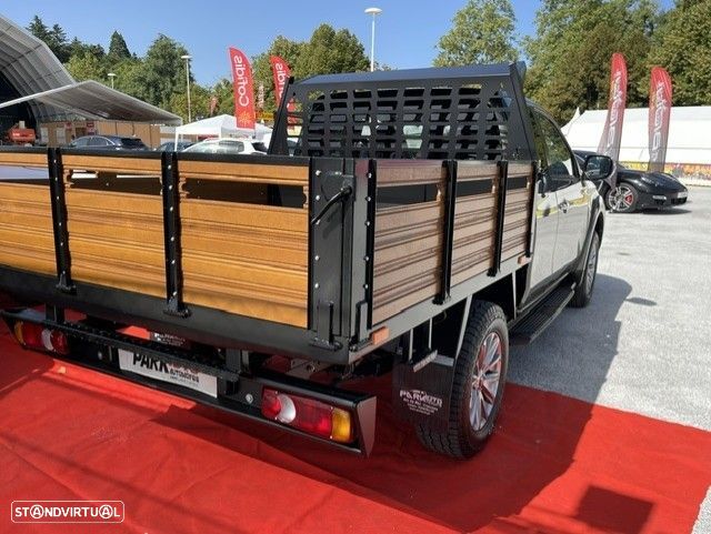 Mitsubishi L200 2.3 DI-D Club Invite Strakar Look 4WD - 11