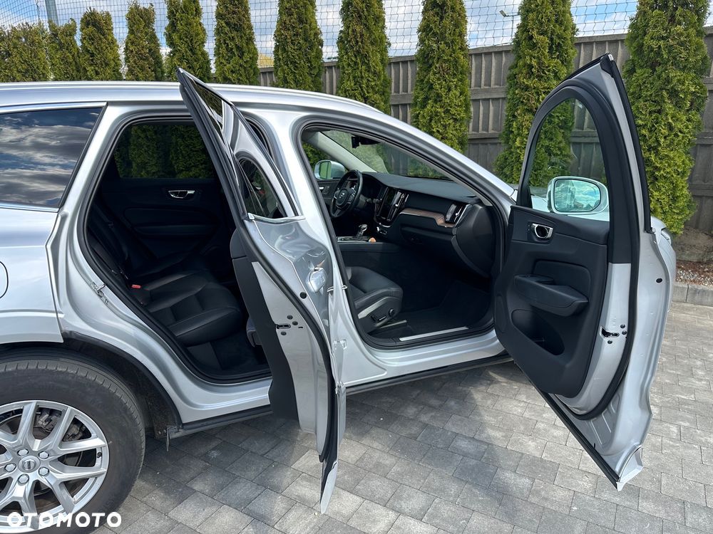 Volvo XC 60 T5 AWD Geartronic Momentum Pro - 17