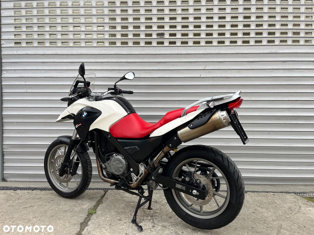 BMW G - 8