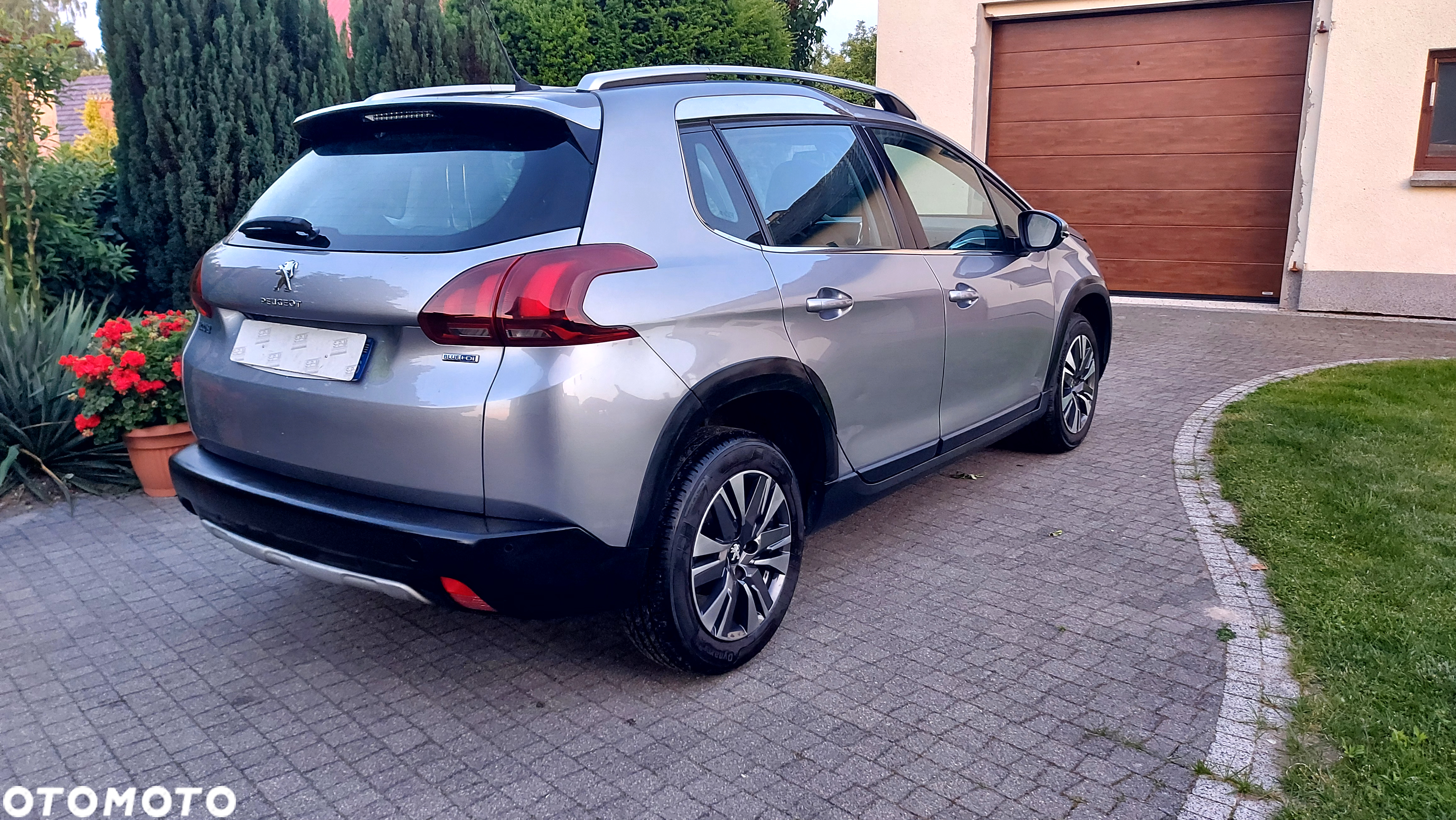 Peugeot 2008 - 13