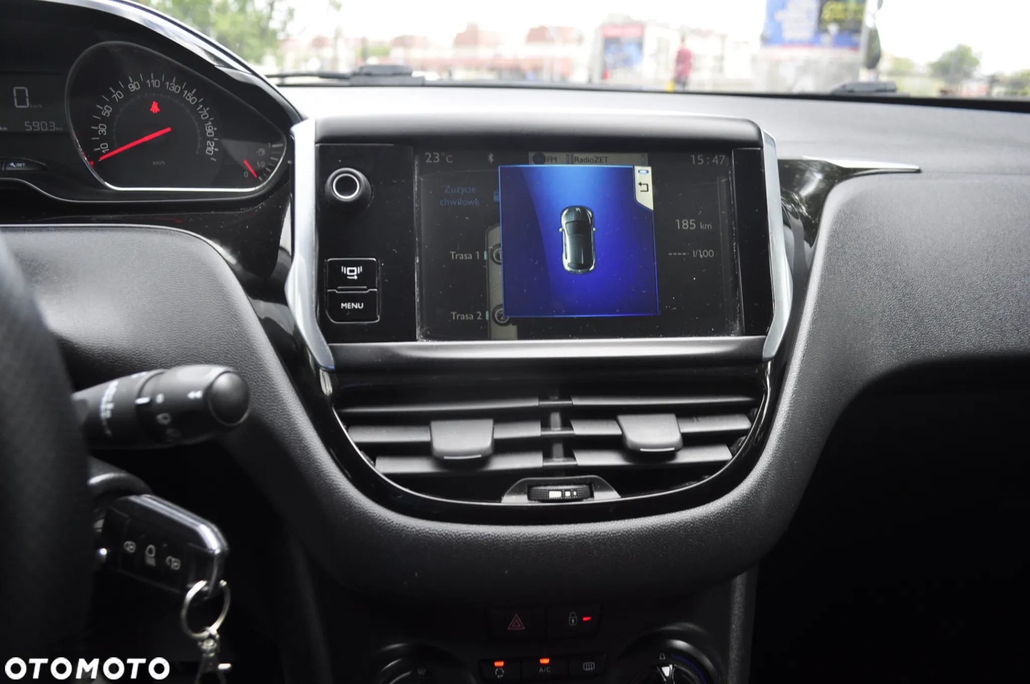 Peugeot 208 - 7