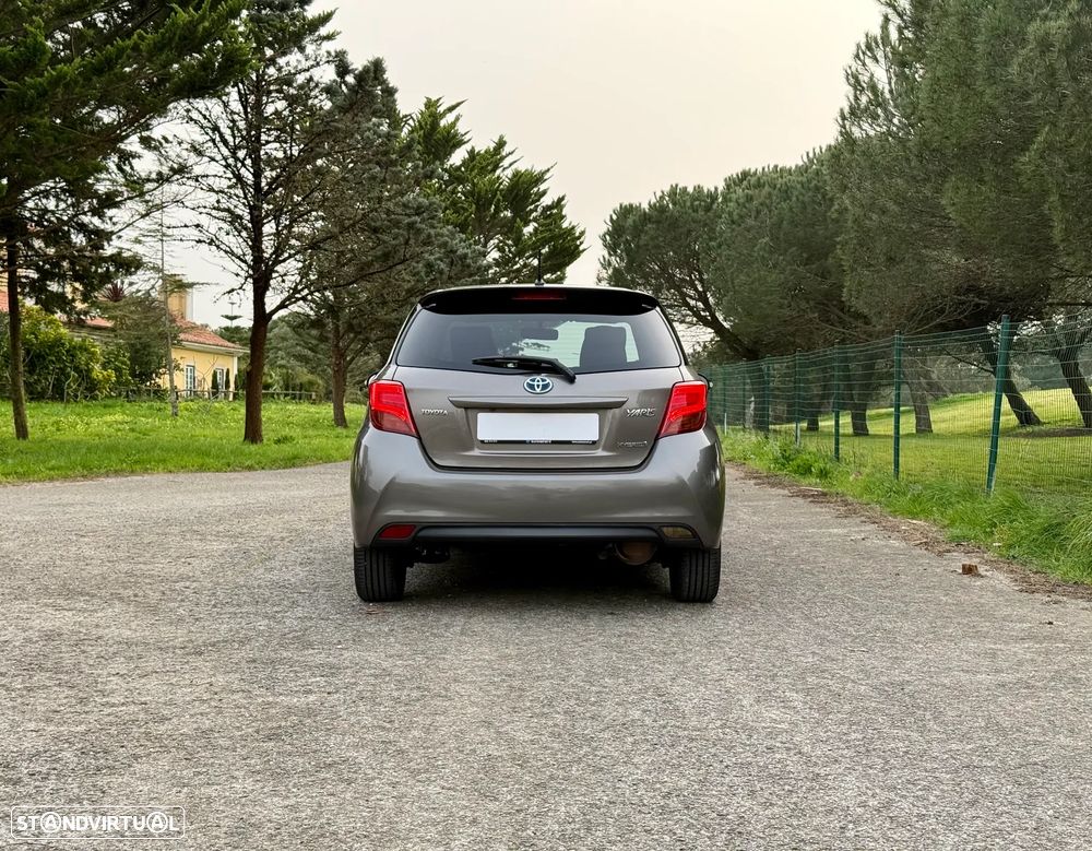 Toyota Yaris 1.5 HSD Square Collec.Bronze - 4