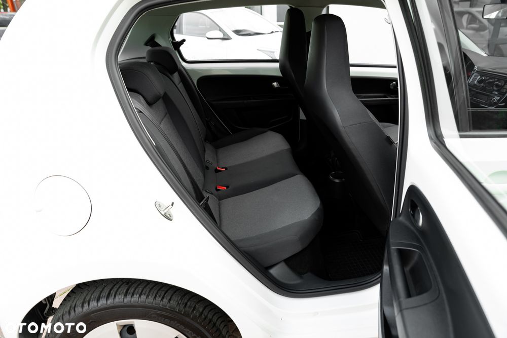 Volkswagen up! 1.0 high - 22