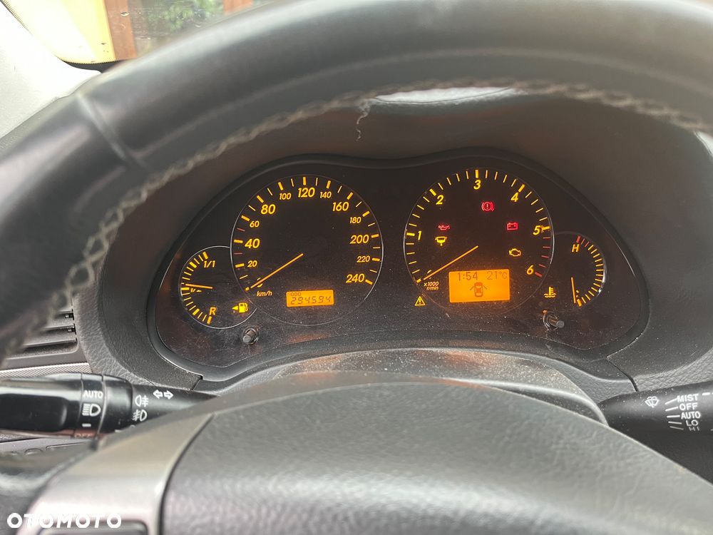 Toyota Avensis - 3