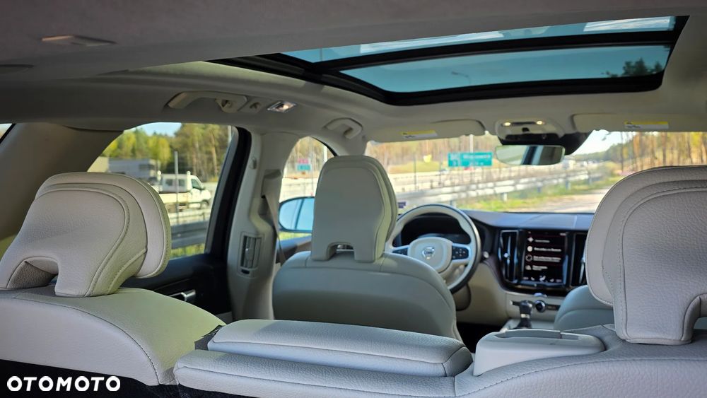 Volvo XC 60 T5 AWD Geartronic Momentum - 25