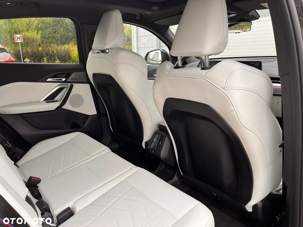 BMW X2 - 32