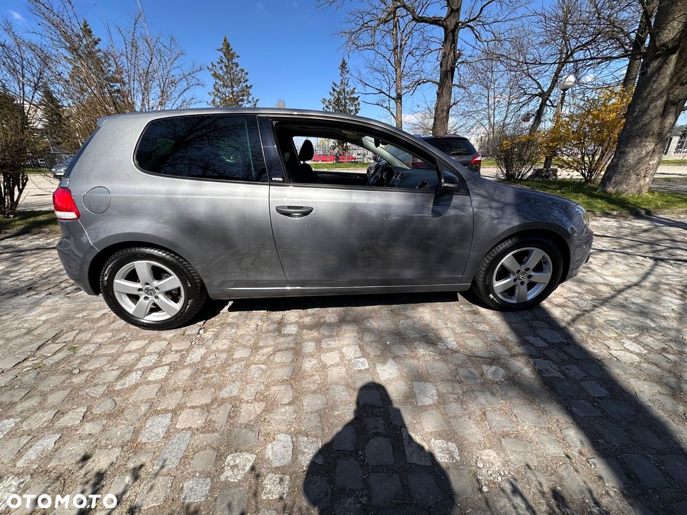 Volkswagen Golf 1.6 TDI DPF BlueMotion - 29