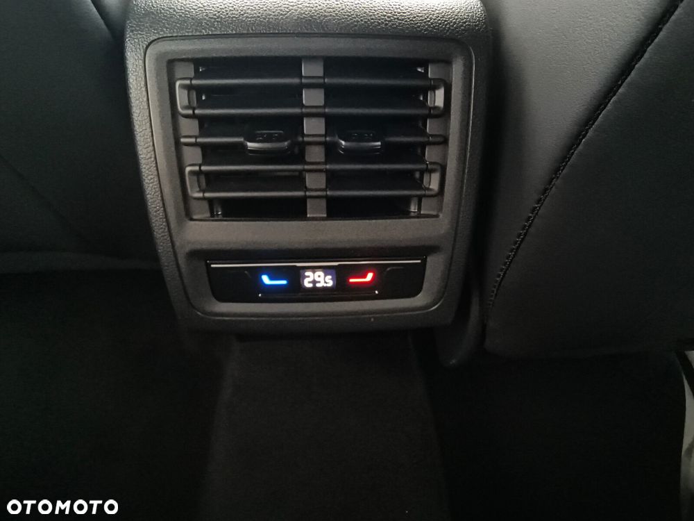 Volkswagen Golf Variant 2.0 TSI OPF 4Motion DSG R - 13