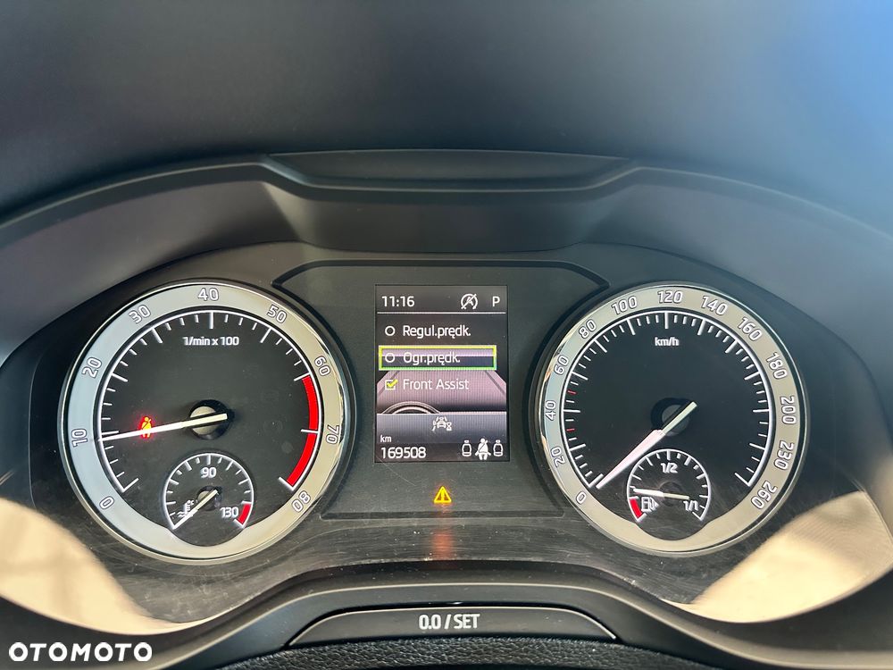 Skoda Karoq 1.5 TSI ACT 4x2 Ambition DSG - 17