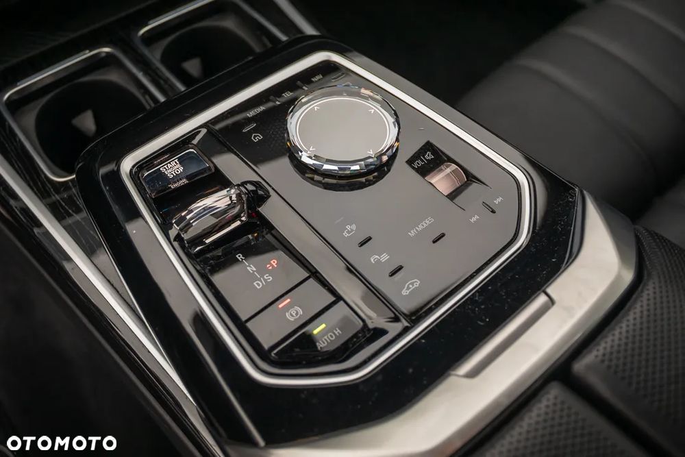 BMW Seria 7 740d xDrive sport - 29