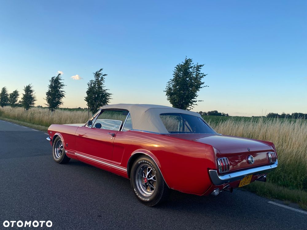 Ford Mustang - 3