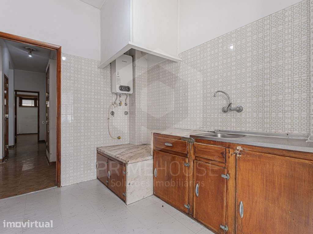 Apartamento T2 em Campo de Ourique - Grande imagem: 4/28