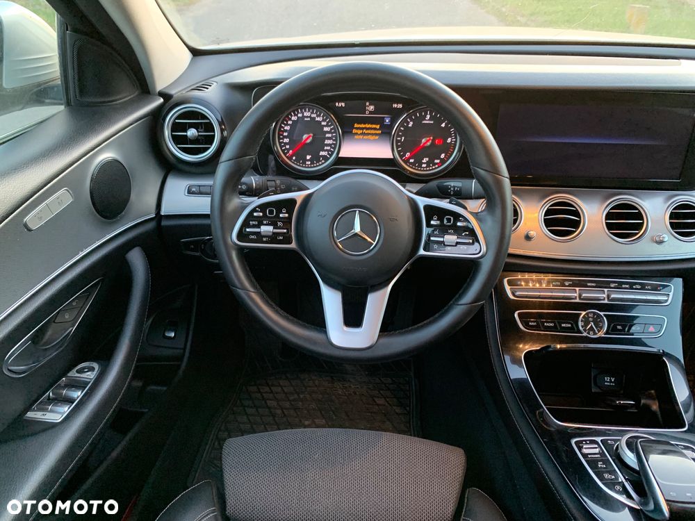 Mercedes-Benz Klasa E 220 d 4-Matic Avantgarde - 20