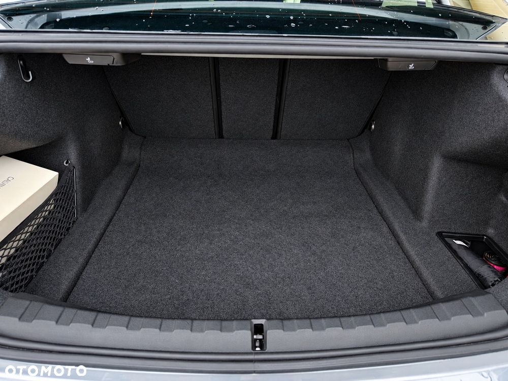BMW Seria 3 320i - 8