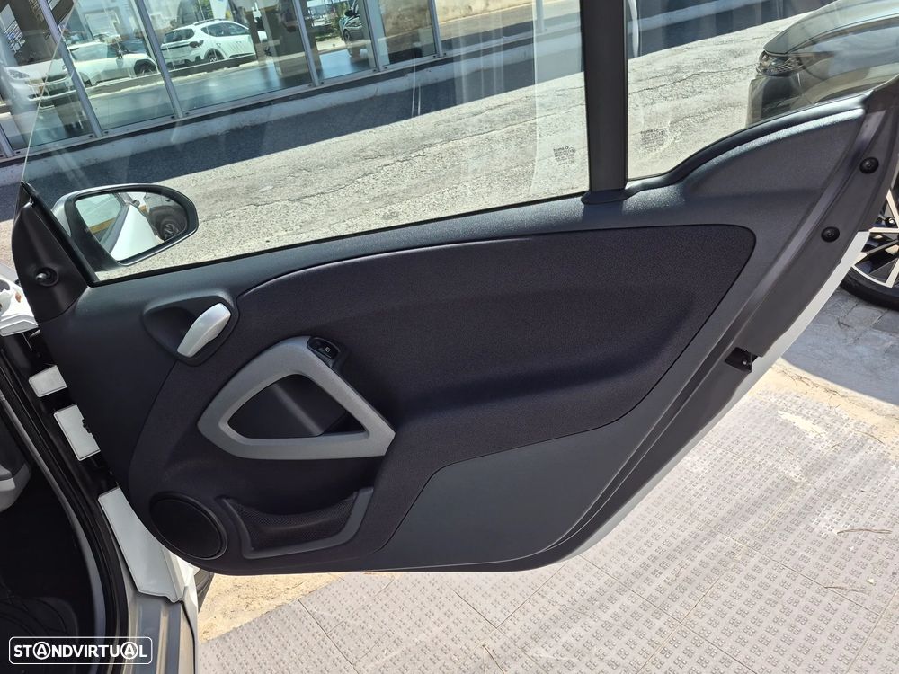 Smart ForTwo Coupé cdi softouch passion dpf - 12