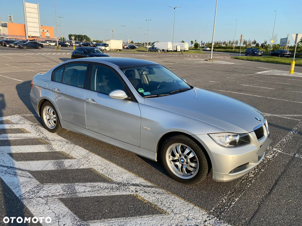 BMW Seria 3 318i - 2