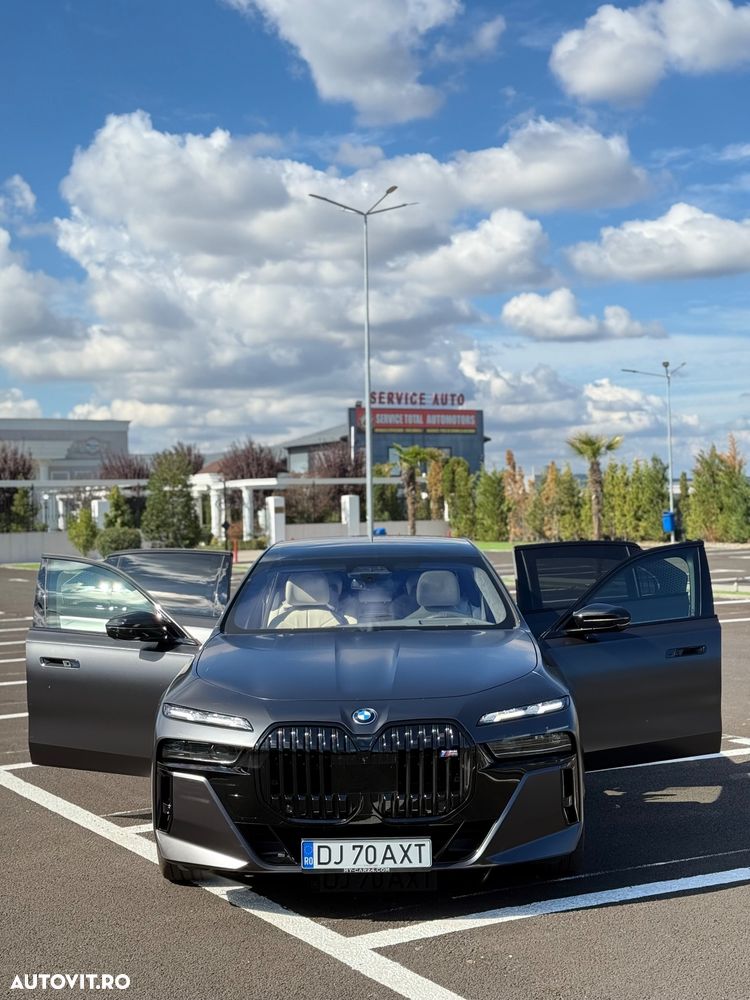 BMW M7 M760e xDrive - 14