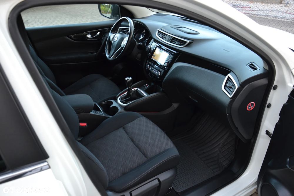 Nissan Qashqai 1.6 DIG-T 360 - 25