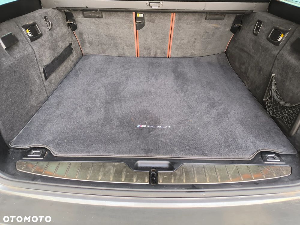 BMW Seria 5 - 32