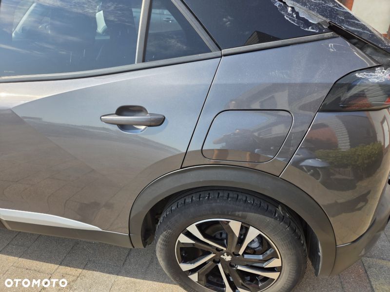 Peugeot 2008 BlueHDi 130 Allure S&S EAT8 - 12