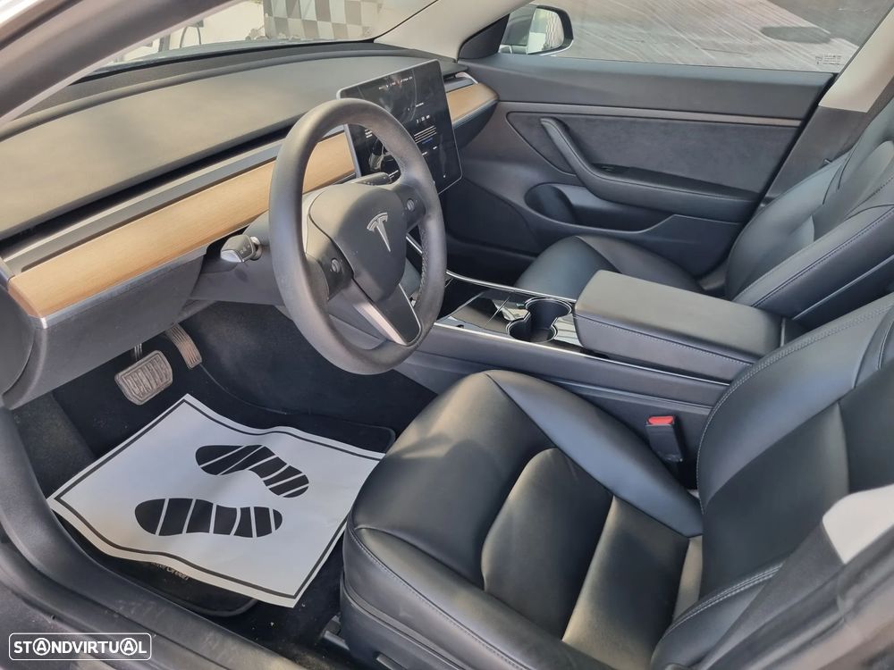 Tesla Model 3 Standard Range Plus RWD - 4