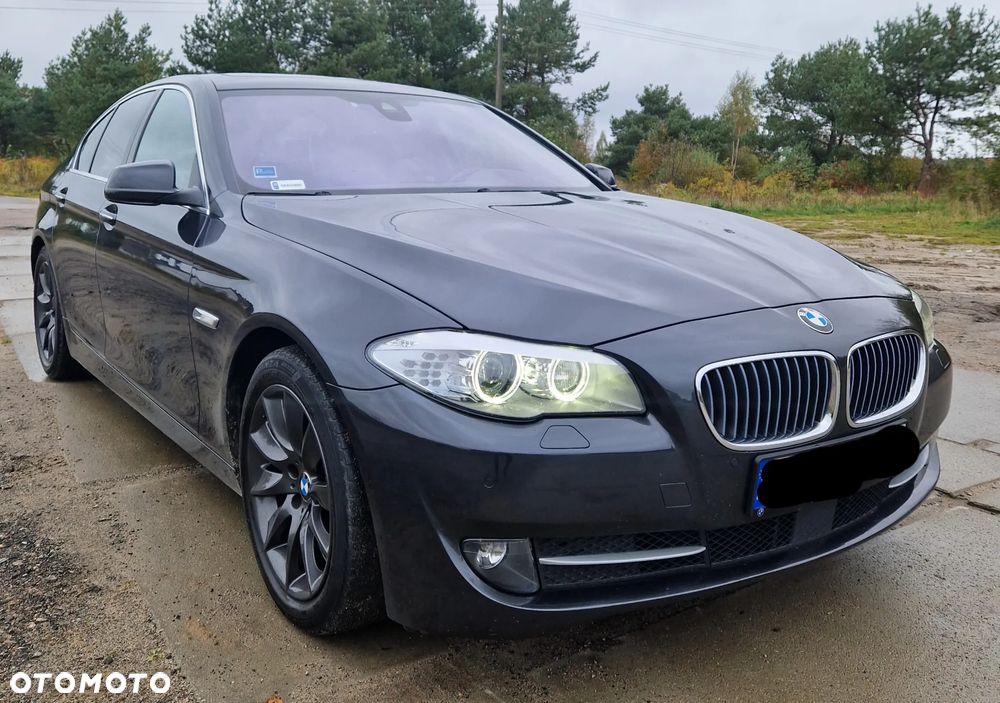 BMW Seria 5 525d xDrive - 2