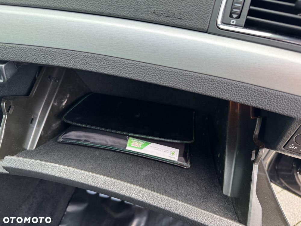 Skoda Superb 2.0 TDI Elegance - 34