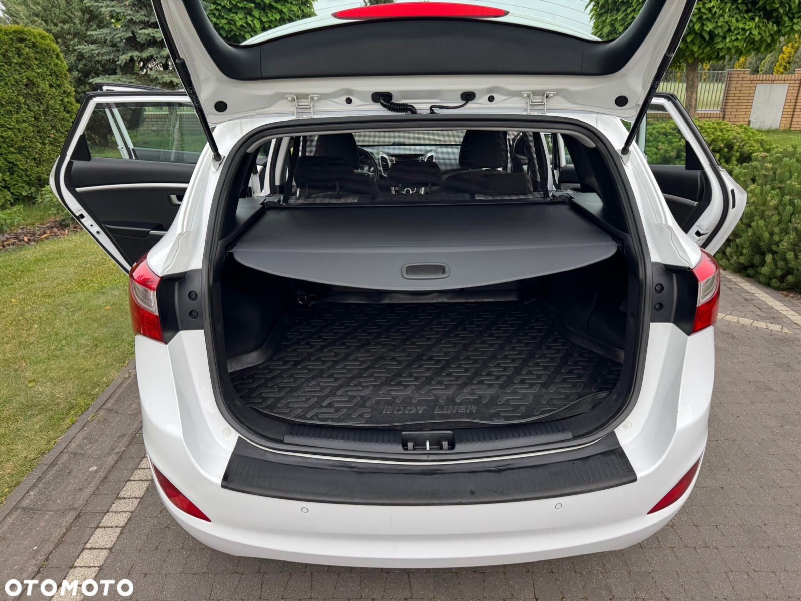 Hyundai i30 1.6 CRDI Automatik Style - 7