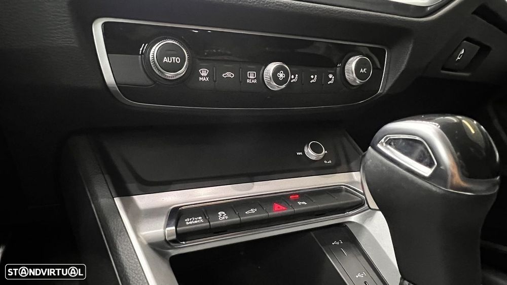 Audi Q3 45 TFSIe S tronic - 37