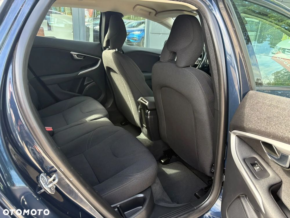 Volvo V40 D2 - 16