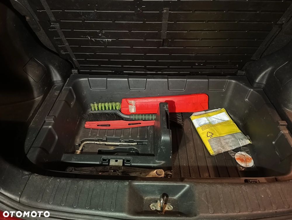 Nissan Juke 1.6 Visia - 16