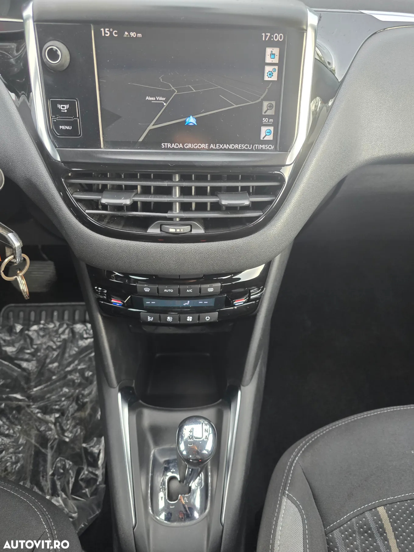Peugeot 208 - 7