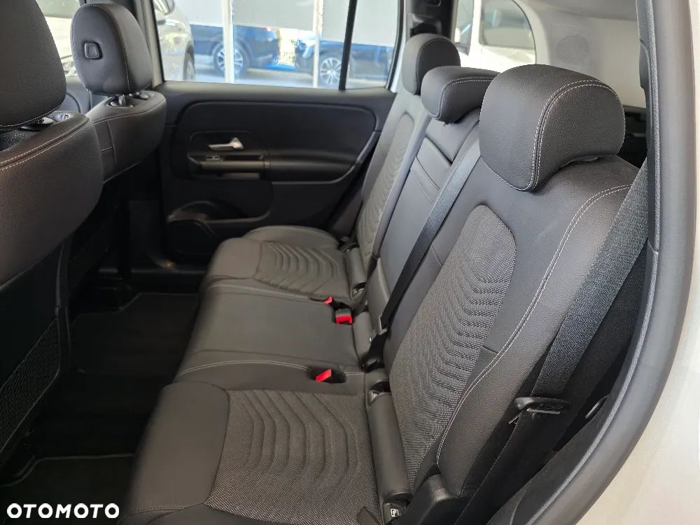 Mercedes-Benz GLB 200 d 4-Matic 8G-DCT - 16