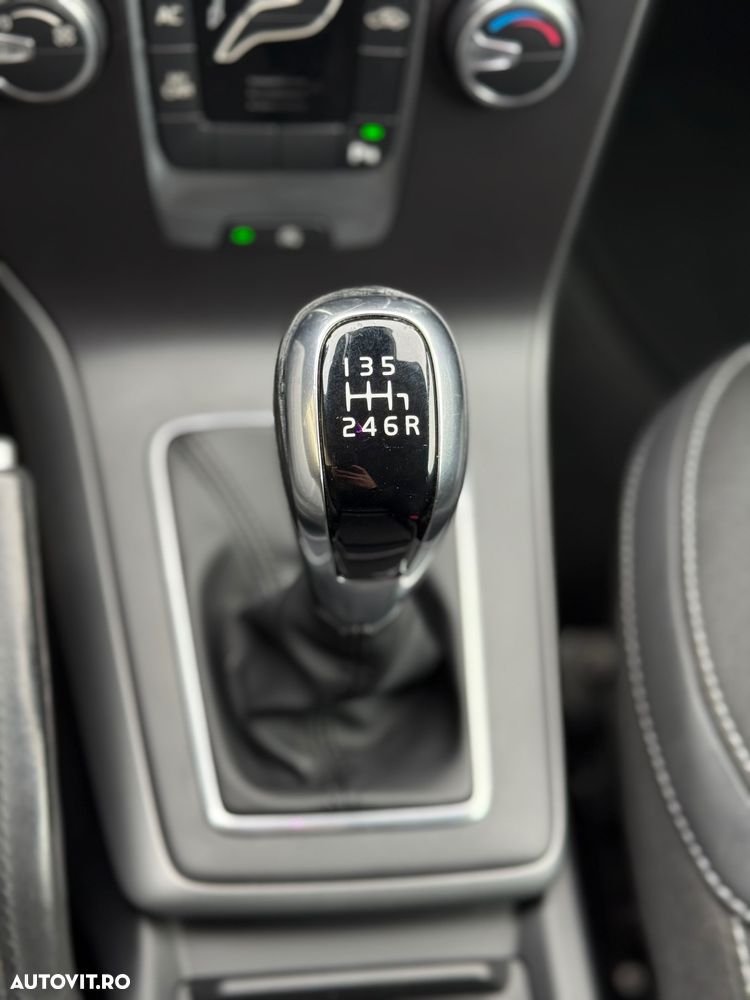 Volvo V40 D2 Linje You! - 22