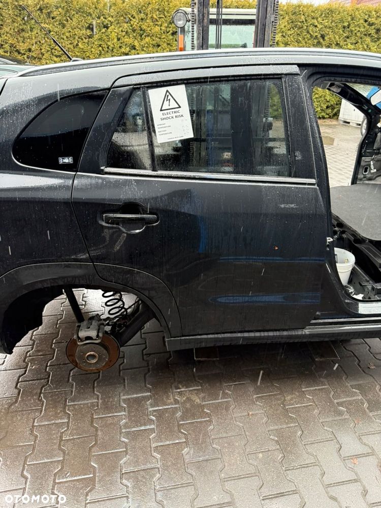 suzuki s-cross ii 2023< drzwi prawe kompletne zce - 1