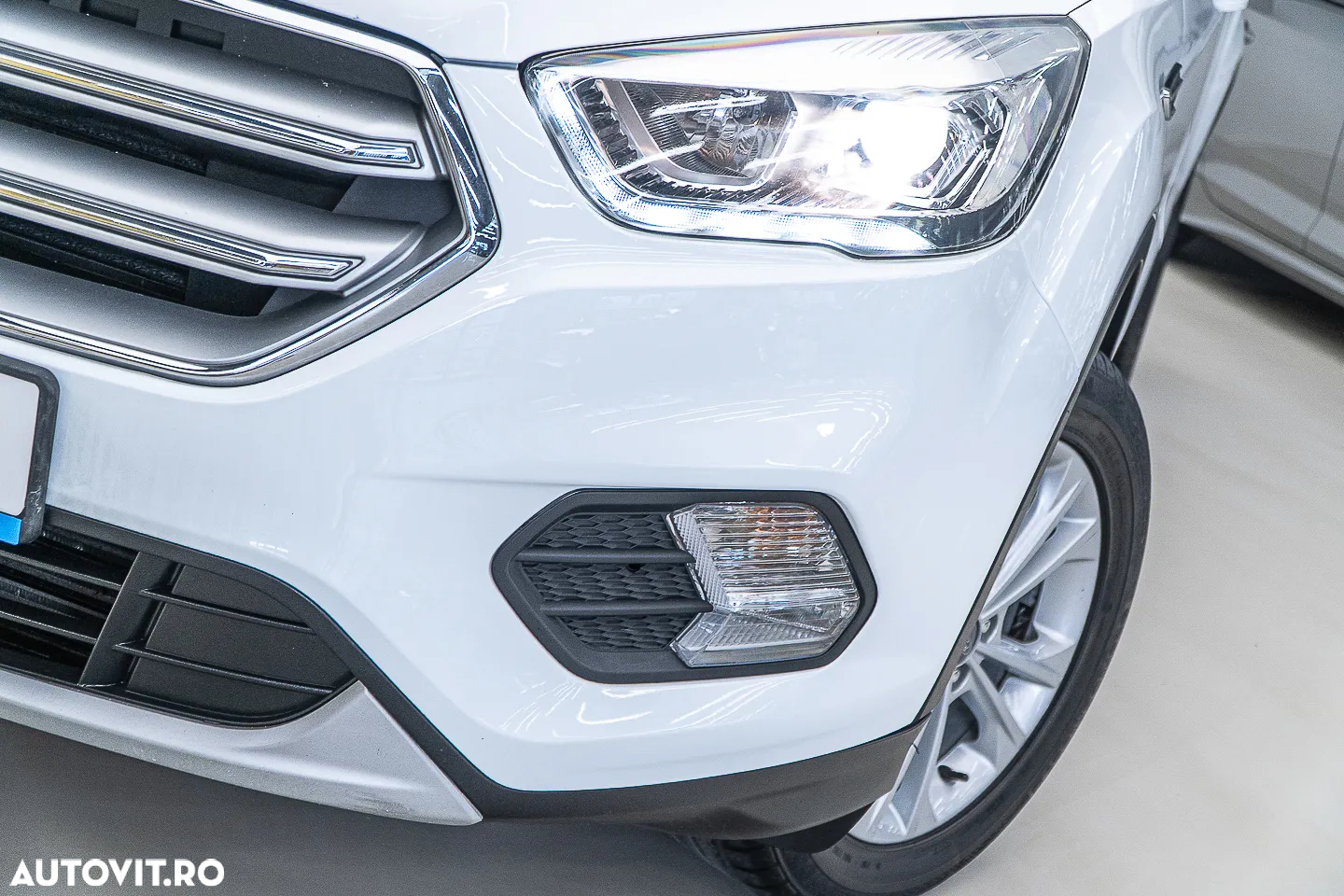 Ford Kuga 2.0 TDCi 4WD Powershift Titanium - 37